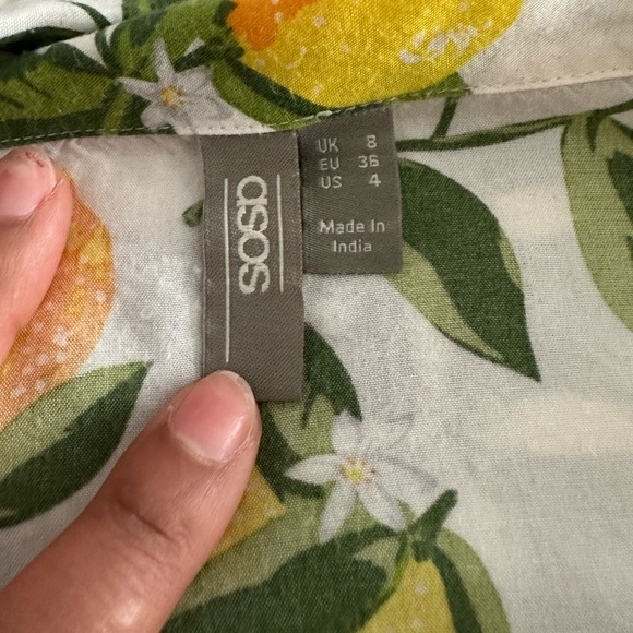 Lemon 🍋 Print Top - Picture 7 of 10